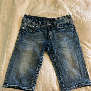 Miss Me Bermuda shorts